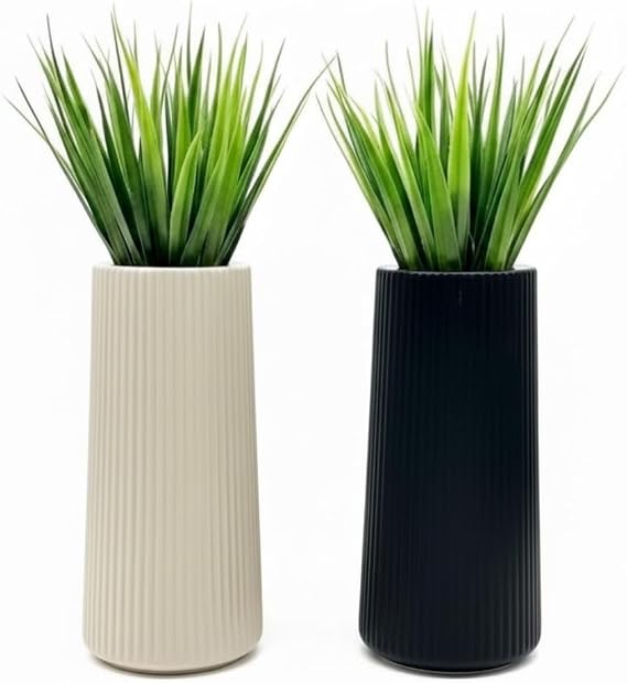 Üçlü Mini Yapay Sukulent Seti – 8 cm Saksı, Dekoratif Küçük Bitki Seti, Gerçekçi Görünüm, Salon Ofis Ev Masa Üstü Süs Bitkisi, Bakım Gerektirmez, Modern Dekor (SİYAH-BEJ)