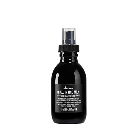 Davines OI All In One Milk, Hair Leave-in Conditioner Multi-Function Spray Treatment - Detangles, Controls Frizz & Heat Protectant - Weightless Antioxidant Roucou Oil Formula