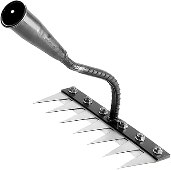 Carbon Steel Garden Weeding Rake with 5, 6, 7 or 8 Teeth - Iron Weeding Rake for Dethatching, Gardening, and Backyard Lawn Loosening (7 Teeth)