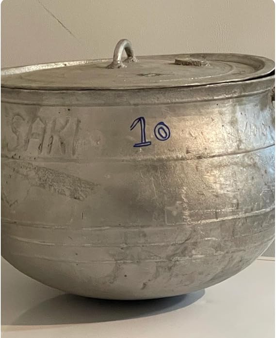 Size 10 Commercial, Aluminium Cooking Pot with Lid. Koko irin Shaki