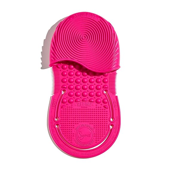 Sigma Spa Express Travel Brush Cleaning Glove - Perfect for Cleaning Makeup Brushes On The Go