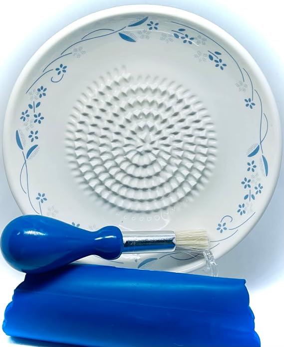 BonCera, All-in-one Premium Ceramic Garlic Grater Plate 4-Piece Set - Classic Flower Line on White Design - For Garlic, Ginger, Chocolate, and more! -  with 5.25" Plate, Peeler, Brush, and Stand