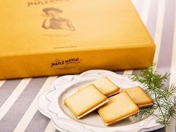 MAPLE MANIA Maple Butter Cookie Tokyo Souvenir Gift in Japan Omiyage a box in 18 pieces
