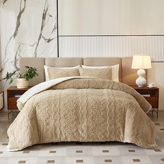 Luxury Flannel Fleece Sherpa Comforter Set Twin Size, Jacquard Boho Stripes Down Alternative Comforter Khaki, 3 Pieces Ultra Soft and Warm Bedding Set for Winter (1 Comforter + 2 Pillowcases)